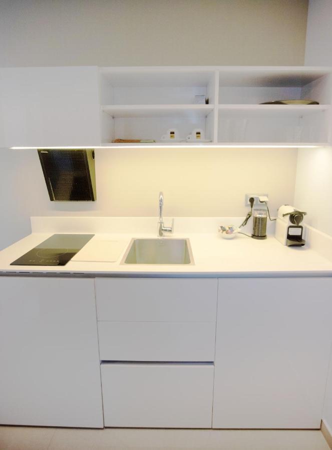 8 Boutique Suites 네아 포티데아 외부 사진