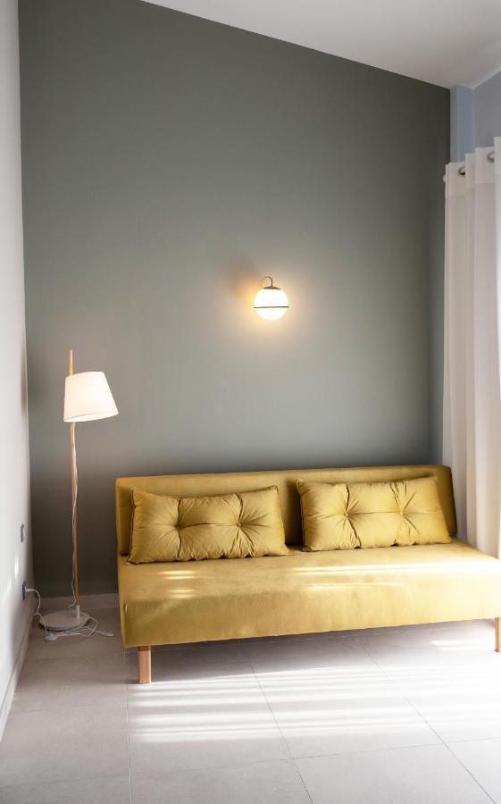 8 Boutique Suites 네아 포티데아 외부 사진