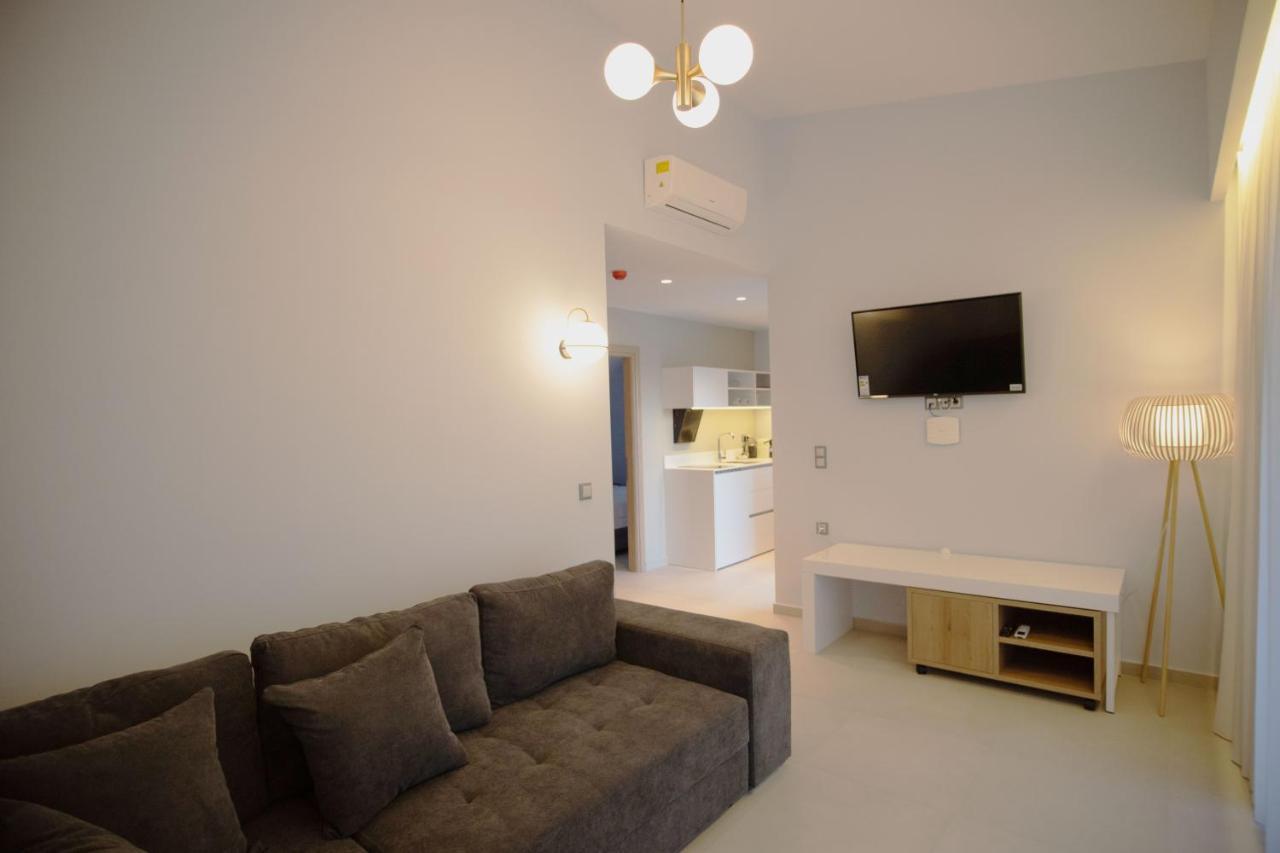 8 Boutique Suites 네아 포티데아 외부 사진